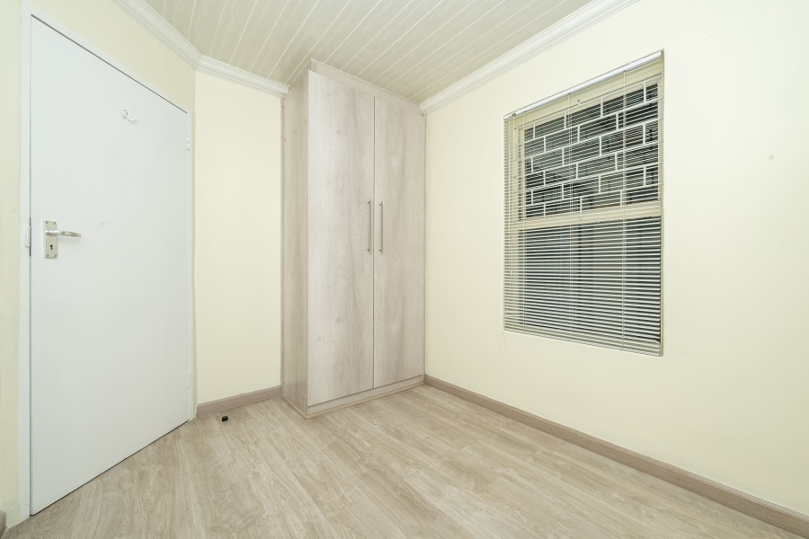 3 Bedroom Property for Sale in Protea Village Western Cape